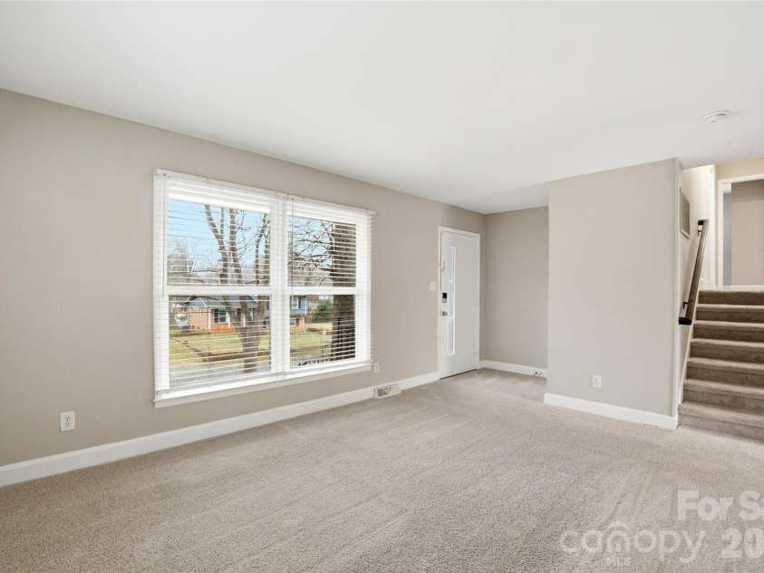 1323 Ranch Road, Charlotte, NC 28208.  MLS# CAR4323042, YatesRealty ID 3491. 