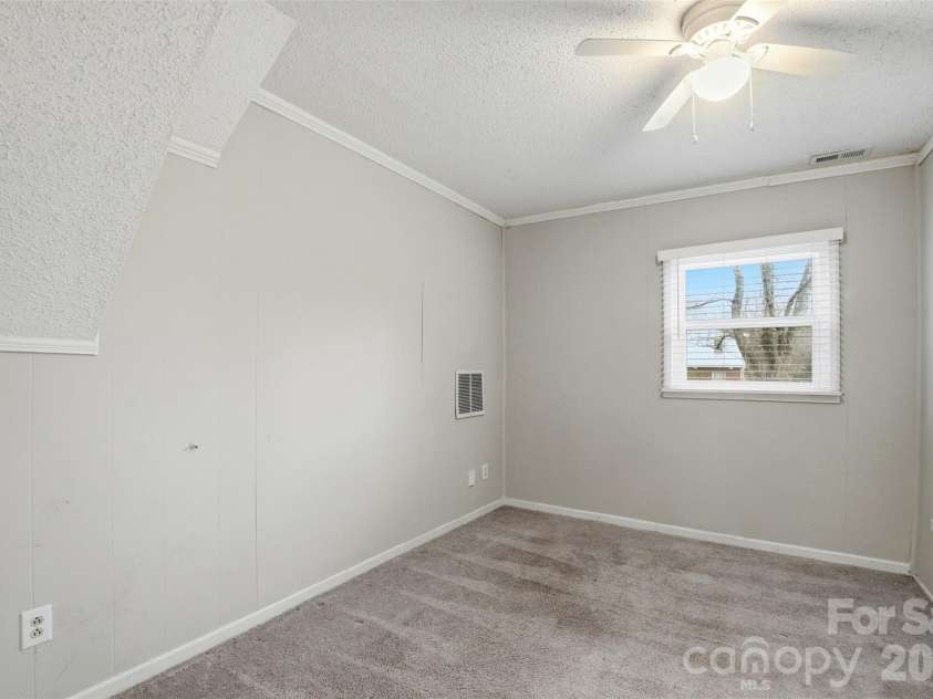 1323 Ranch Road, Charlotte, NC 28208.  MLS# CAR4323042, YatesRealty ID 3491. 