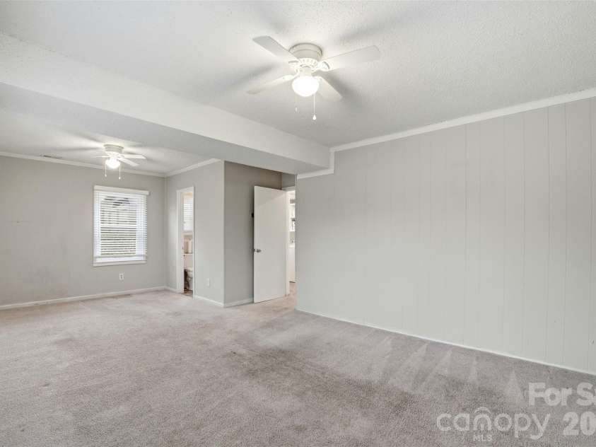 1323 Ranch Road, Charlotte, NC 28208.  MLS# CAR4323042, YatesRealty ID 3491. 