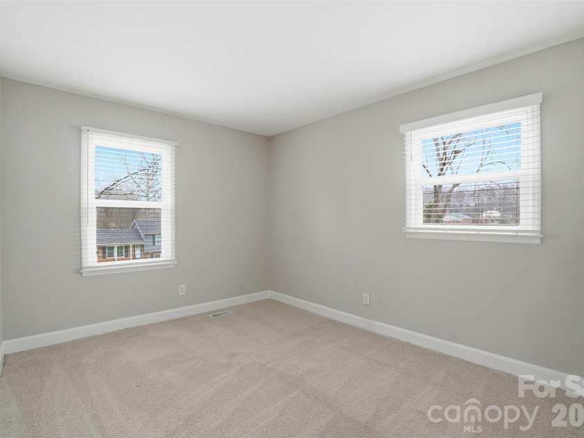 1323 Ranch Road, Charlotte, NC 28208.  MLS# CAR4323042, YatesRealty ID 3491. 