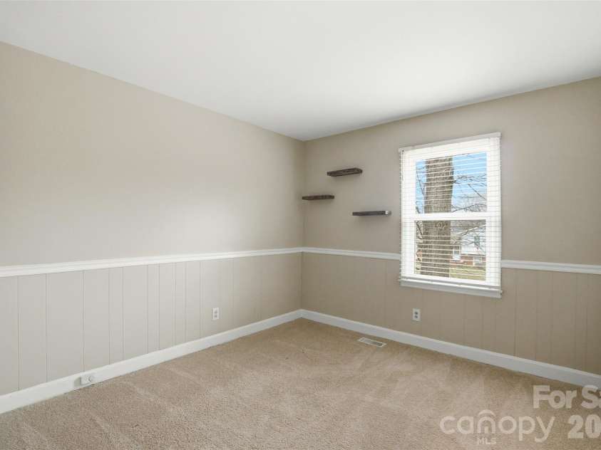 1323 Ranch Road, Charlotte, NC 28208.  MLS# CAR4323042, YatesRealty ID 3491. 