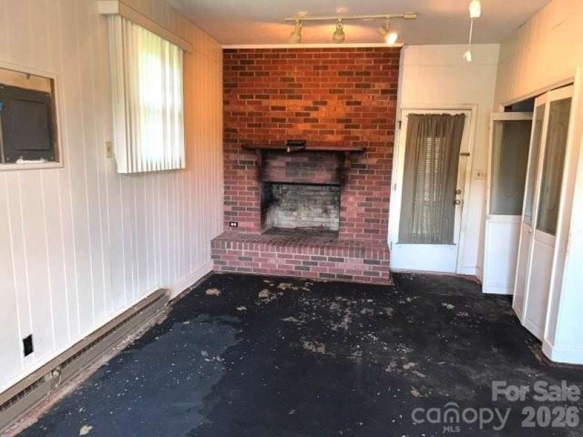 3196 Westview Street, Valdese, NC 28690.  MLS# CAR4400325, YatesRealty ID 34910. 