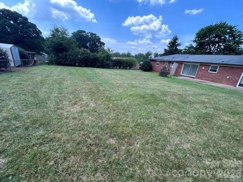 3196 Westview Street, Valdese, NC 28690.  MLS# CAR4400325, YatesRealty ID 34910. 