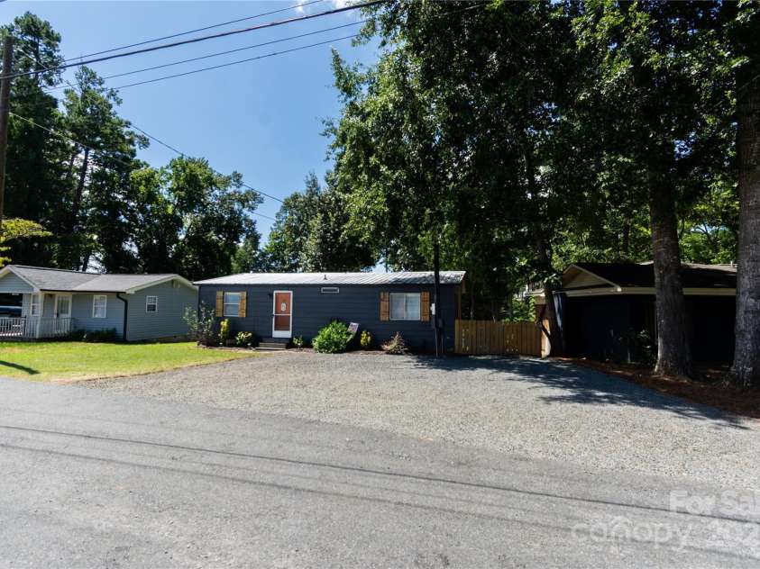 49286 Swift Water Road, Albemarle, NC 28001.  MLS# CAR4296119, YatesRealty ID 34910. 
