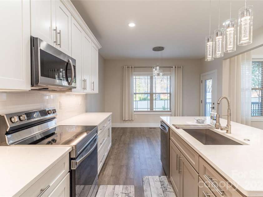 1358 37th Avenue Place, Hickory, NC 28601.  MLS# CAR4297206, YatesRealty ID 34911. 