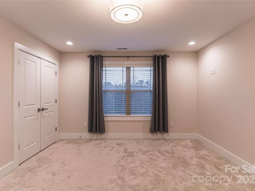 1358 37th Avenue Place, Hickory, NC 28601.  MLS# CAR4297206, YatesRealty ID 34911. 