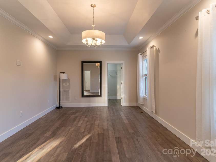 1358 37th Avenue Place, Hickory, NC 28601.  MLS# CAR4297206, YatesRealty ID 34911. 
