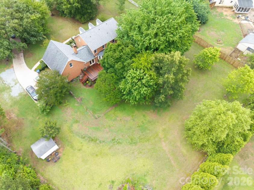 402 Providence Road, Waxhaw, NC 28173.  MLS# CAR4383311, YatesRealty ID 34911. 