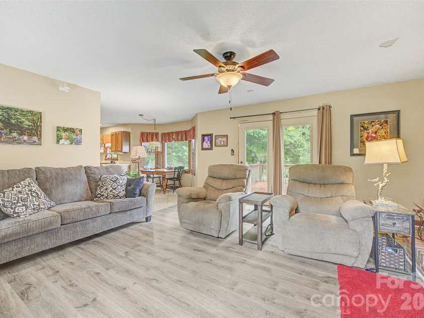 402 Providence Road, Waxhaw, NC 28173.  MLS# CAR4383311, YatesRealty ID 34911. Den