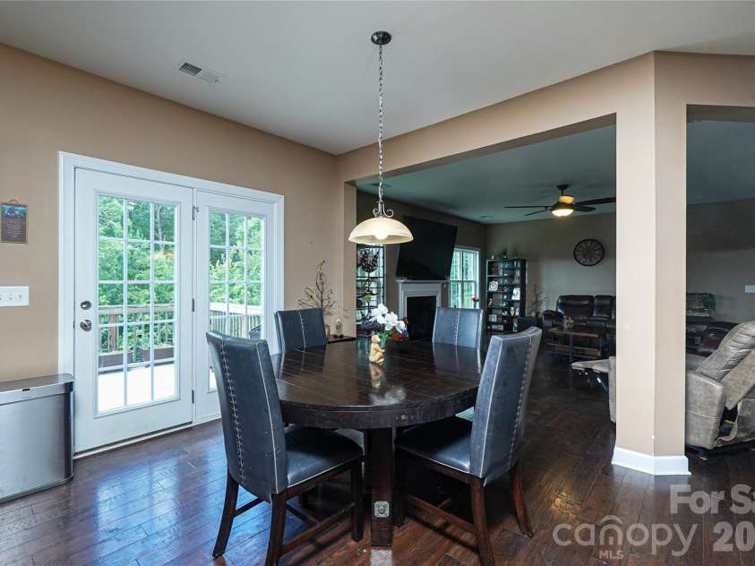 1238 Stonecrest Boulevard, Fort Mill, SC 29708.  MLS# CAR4394779, YatesRealty ID 34912. Kitchen Table