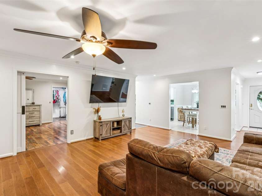 505 Wesley Drive, Salisbury, NC 28146.  MLS# CAR4396083, YatesRealty ID 34913. 