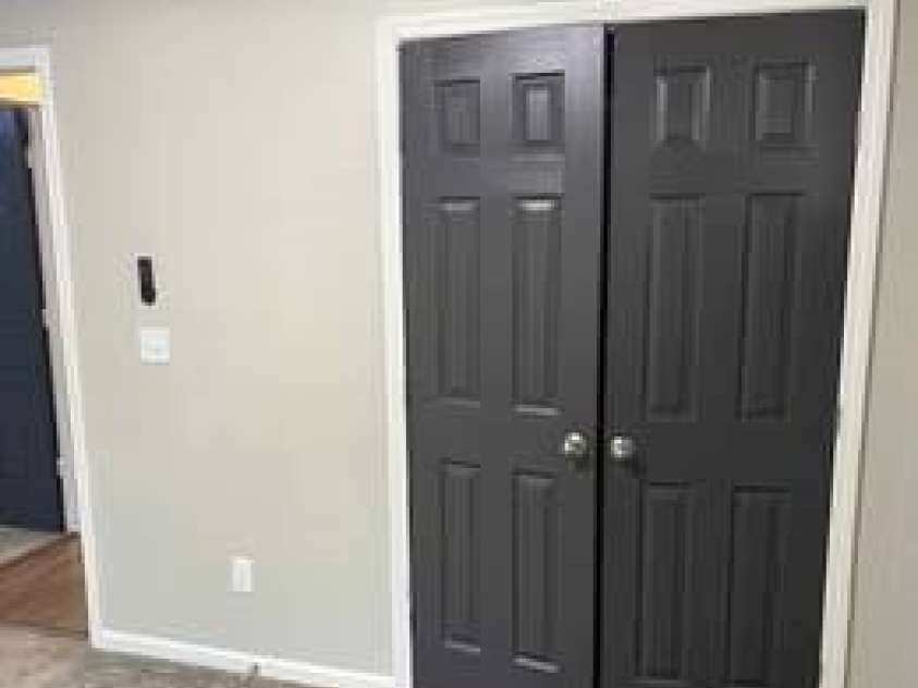 2515 Lasalle Street, Charlotte, NC 28216.  MLS# CAR4394770, YatesRealty ID 34914. 