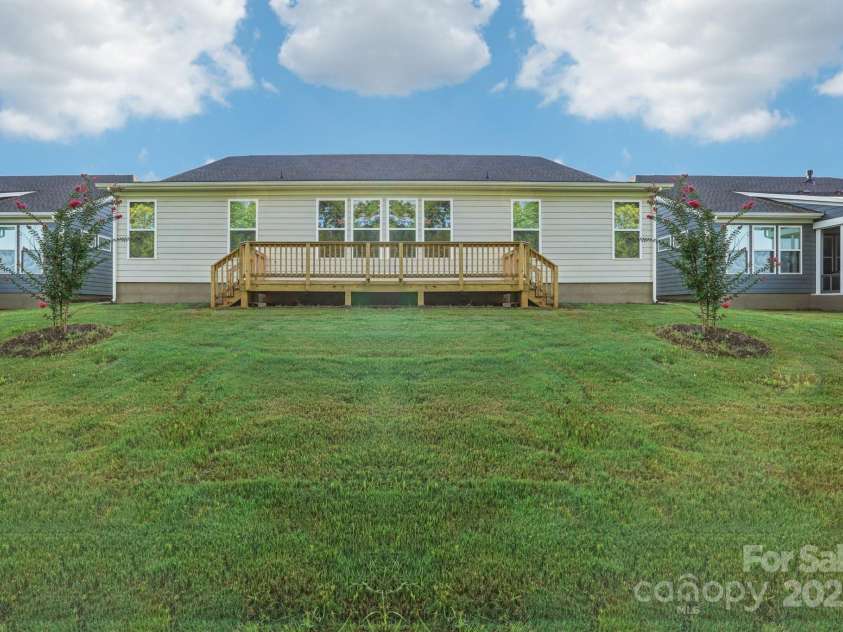 13222 Cozy Court, Charlotte, NC 28215.  MLS# CAR4296826, YatesRealty ID 34915. 