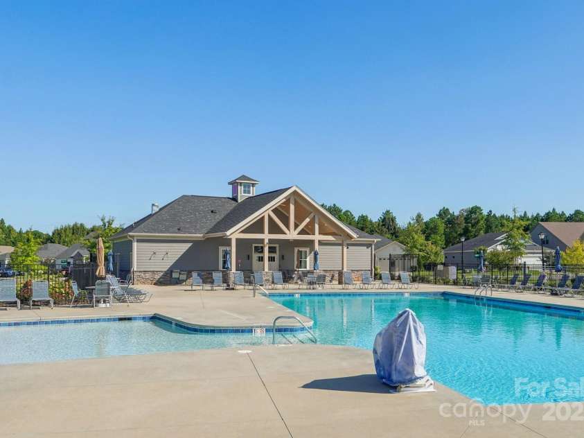 13222 Cozy Court, Charlotte, NC 28215.  MLS# CAR4296826, YatesRealty ID 34915. 