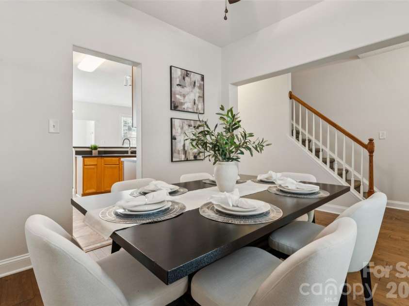 1847 Wilburn Park Lane, Charlotte, NC 28269.  MLS# CAR4399343, YatesRealty ID 34915. 