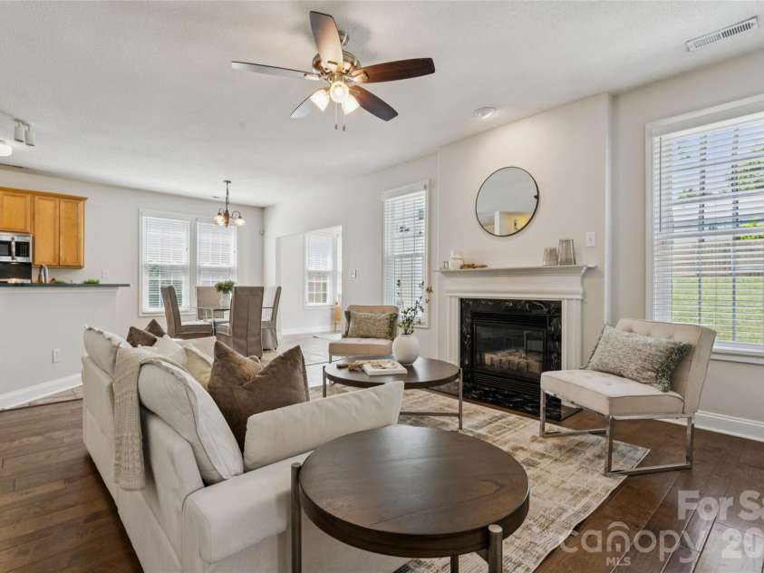 1847 Wilburn Park Lane, Charlotte, NC 28269.  MLS# CAR4399343, YatesRealty ID 34915. 