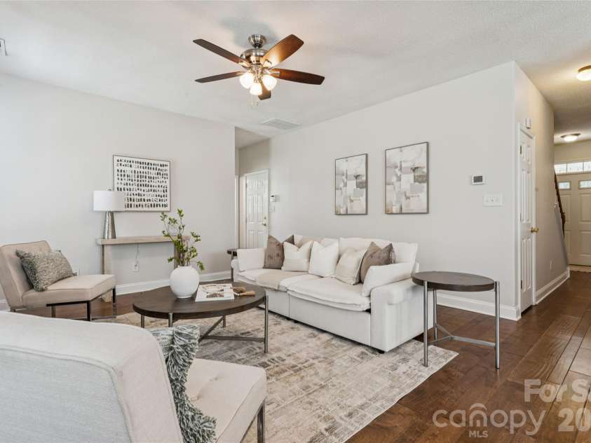 1847 Wilburn Park Lane, Charlotte, NC 28269.  MLS# CAR4399343, YatesRealty ID 34915. 