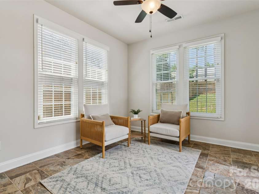 1847 Wilburn Park Lane, Charlotte, NC 28269.  MLS# CAR4399343, YatesRealty ID 34915. 