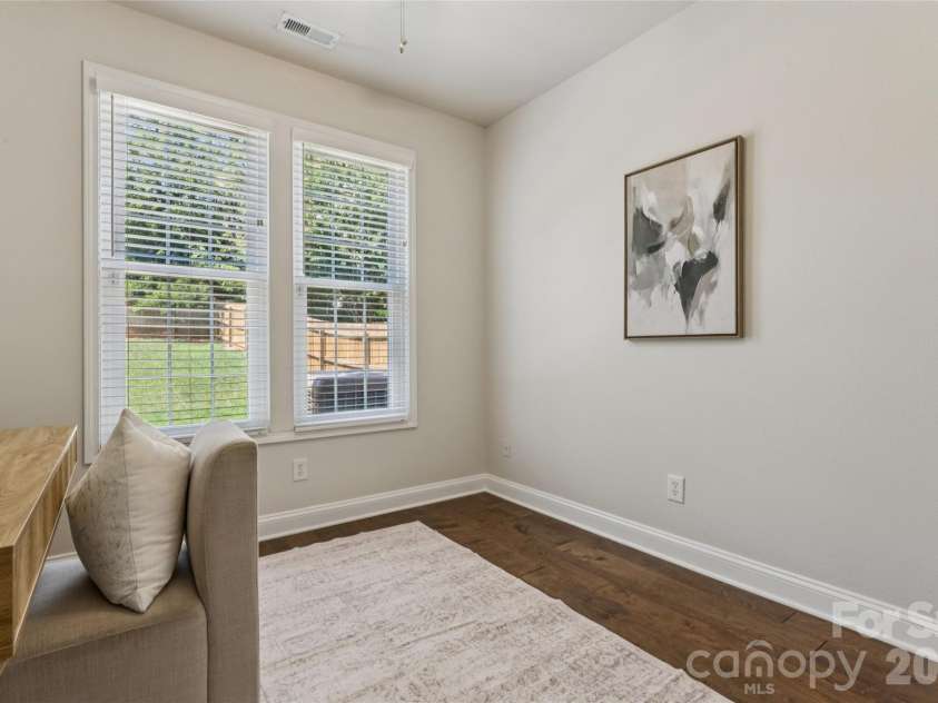 1847 Wilburn Park Lane, Charlotte, NC 28269.  MLS# CAR4399343, YatesRealty ID 34915. 