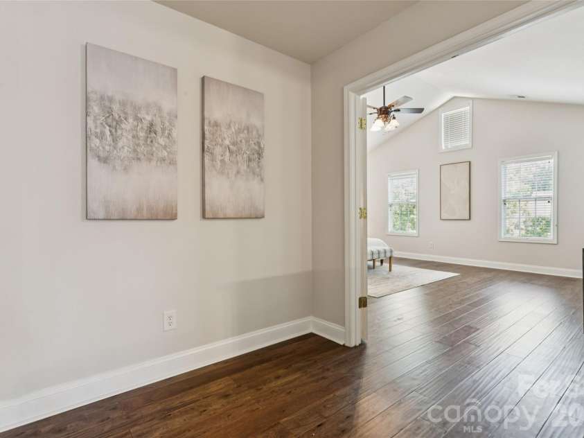 1847 Wilburn Park Lane, Charlotte, NC 28269.  MLS# CAR4399343, YatesRealty ID 34915. 