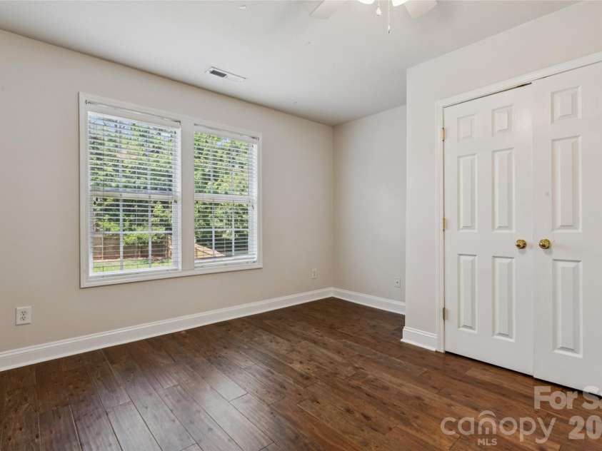 1847 Wilburn Park Lane, Charlotte, NC 28269.  MLS# CAR4399343, YatesRealty ID 34915. 