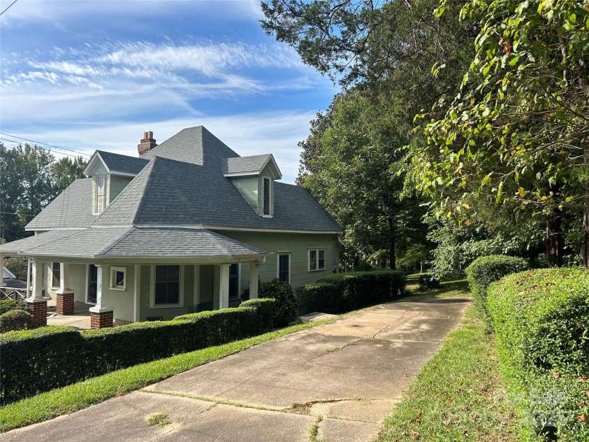 1003 Lundix Street, Albemarle, NC 28001.  MLS# CAR4296762, YatesRealty ID 34916. 