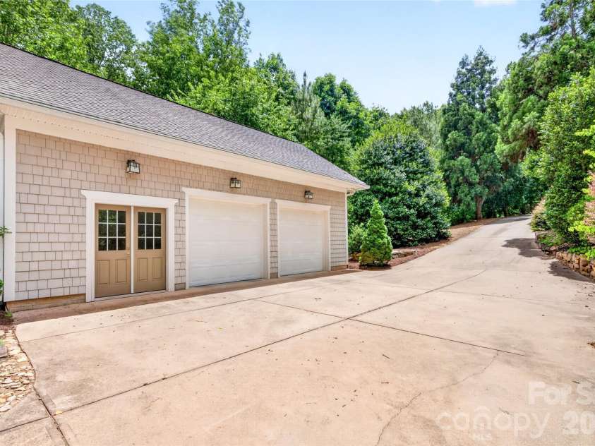 1390 Langdon Road, Sherrills Ford, NC 28673.  MLS# CAR4396931, YatesRealty ID 34916. Detached garage