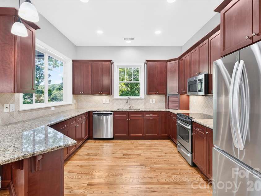 1390 Langdon Road, Sherrills Ford, NC 28673.  MLS# CAR4396931, YatesRealty ID 34916. Kitchen