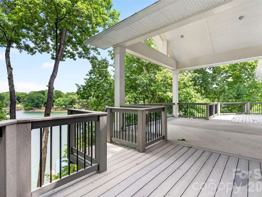 1390 Langdon Road, Sherrills Ford, NC 28673.  MLS# CAR4396931, YatesRealty ID 34916. Upper Deck