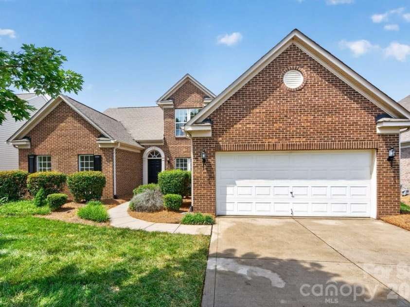 104 Pine Lake Drive, Monroe, NC 28110.  MLS# CAR4397267, YatesRealty ID 34918. 