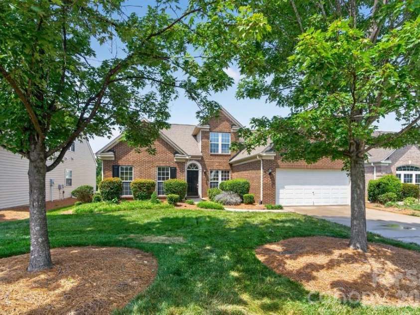 104 Pine Lake Drive, Monroe, NC 28110.  MLS# CAR4397267, YatesRealty ID 34918. 