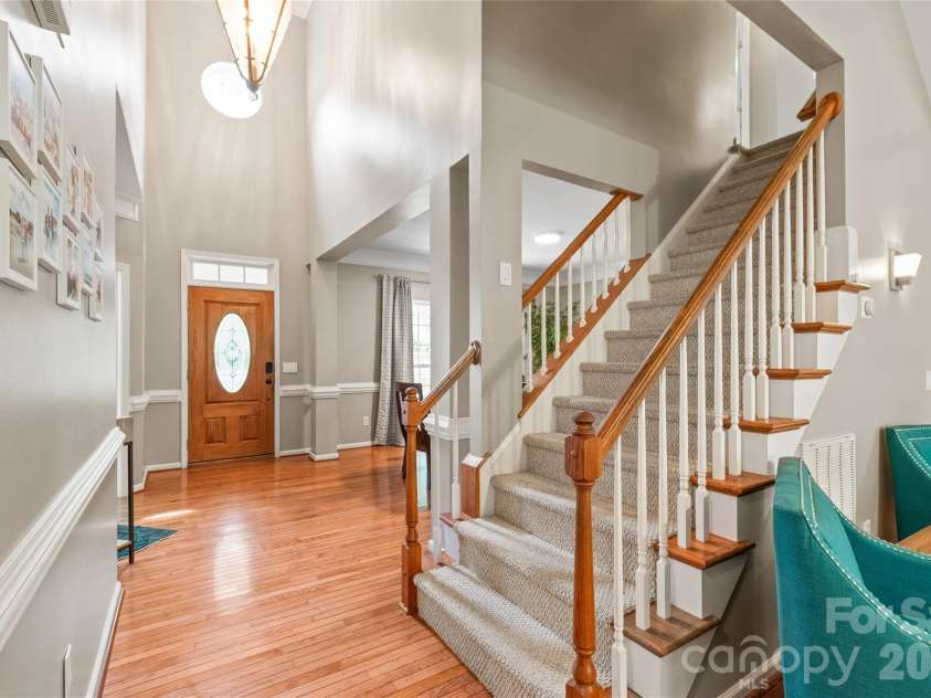 11786 Crossroads Place, Concord, NC 28025.  MLS# CAR4396437, YatesRealty ID 34919. Abundant Natural Light