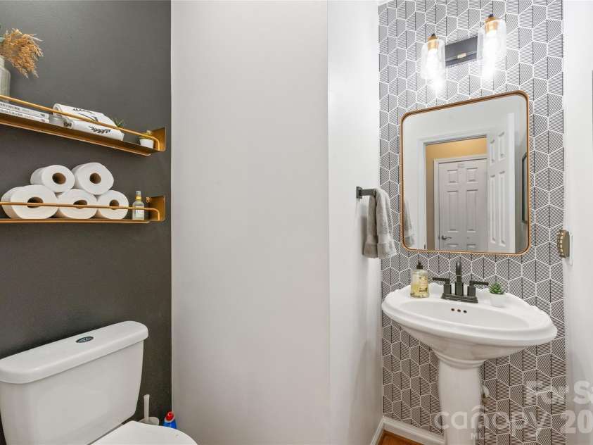 11786 Crossroads Place, Concord, NC 28025.  MLS# CAR4396437, YatesRealty ID 34919. Designer Half Bath