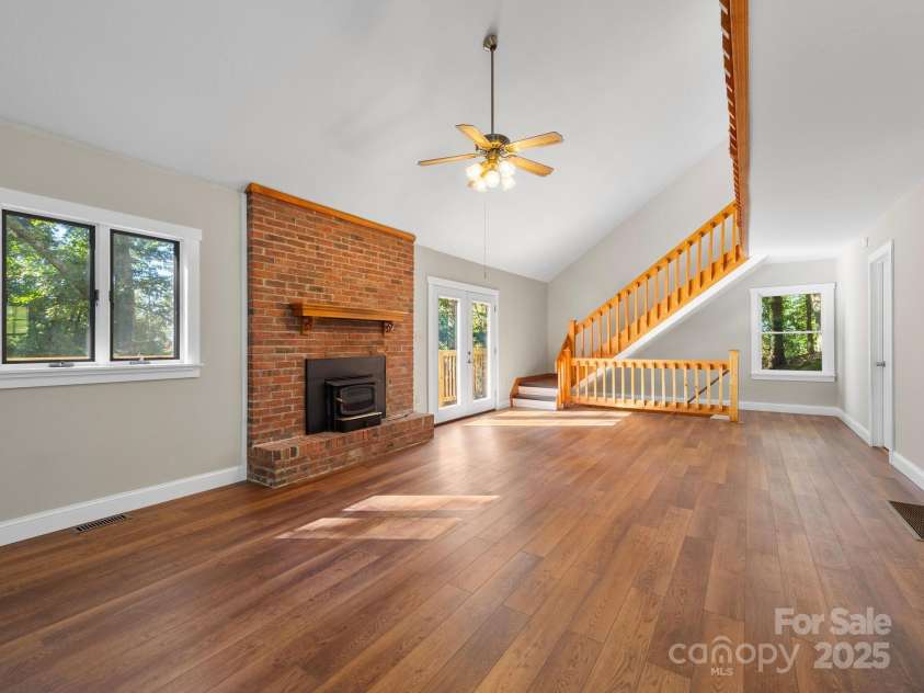 3 Crabapple Lane, Candler, NC 28715.  MLS# CAR4296482, YatesRealty ID 34919. 