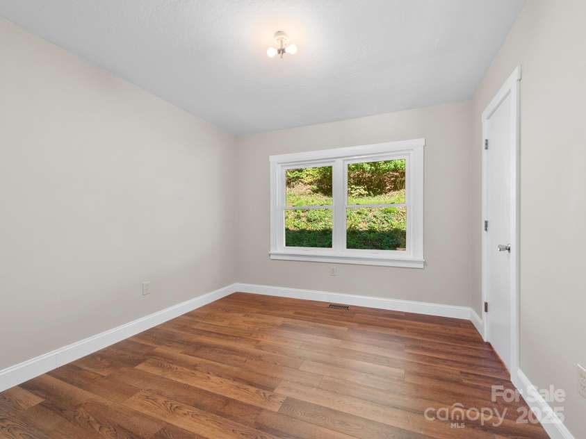 3 Crabapple Lane, Candler, NC 28715.  MLS# CAR4296482, YatesRealty ID 34919. 