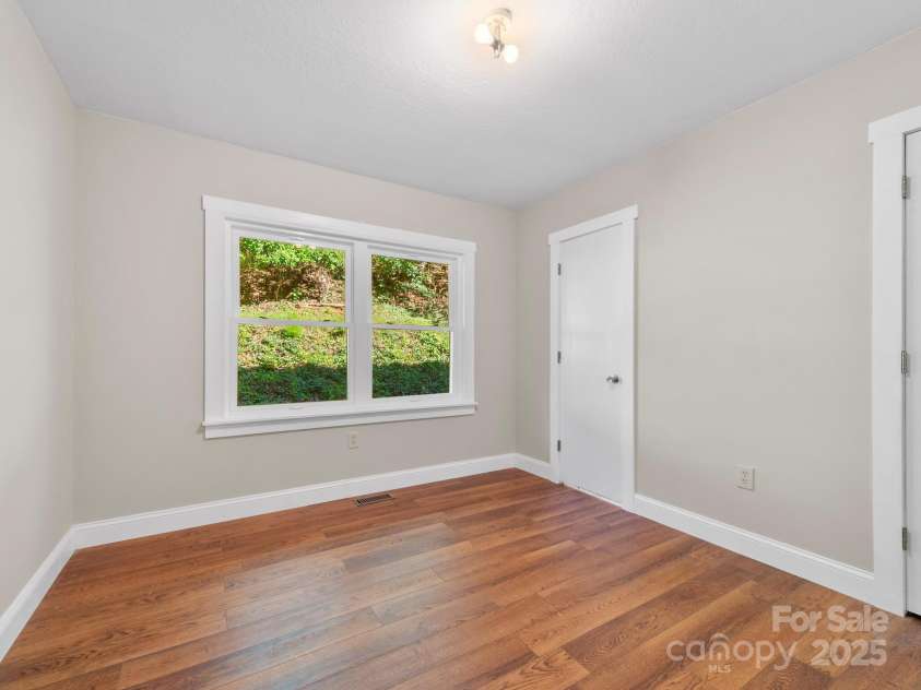3 Crabapple Lane, Candler, NC 28715.  MLS# CAR4296482, YatesRealty ID 34919. 