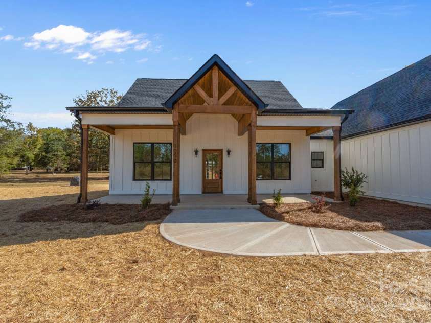 1050 Tom Joye Road, Clover, SC 29710.  MLS# CAR4314419, YatesRealty ID 3492. 