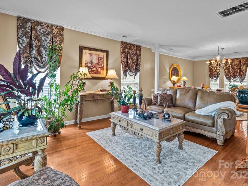 13132 Purple Dawn Drive, Charlotte, NC 28213.  MLS# CAR4224814, YatesRealty ID 3492. 