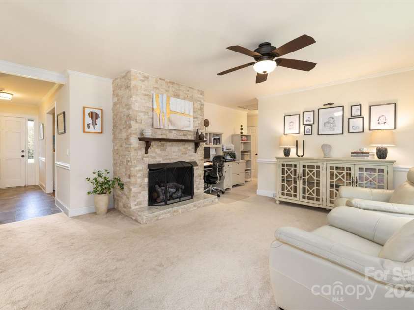 5431 Park Road, Charlotte, NC 28209.  MLS# CAR4205433, YatesRealty ID 3492. 