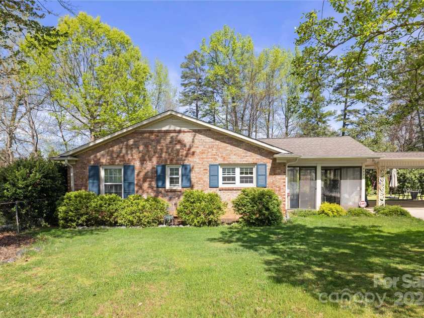 5431 Park Road, Charlotte, NC 28209.  MLS# CAR4205433, YatesRealty ID 3492. 