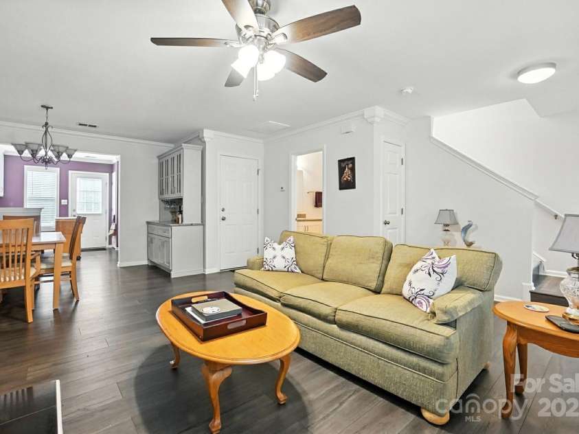 6523 Point Comfort Lane, Charlotte, NC 28226.  MLS# CAR4297368, YatesRealty ID 34920. 
