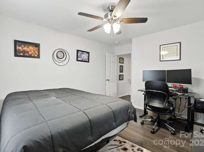 6523 Point Comfort Lane, Charlotte, NC 28226.  MLS# CAR4297368, YatesRealty ID 34920. 