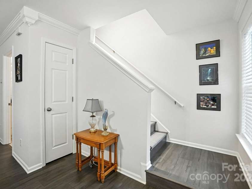 6523 Point Comfort Lane, Charlotte, NC 28226.  MLS# CAR4297368, YatesRealty ID 34920. Brand new custom-made carpet runner for glamour and safety!