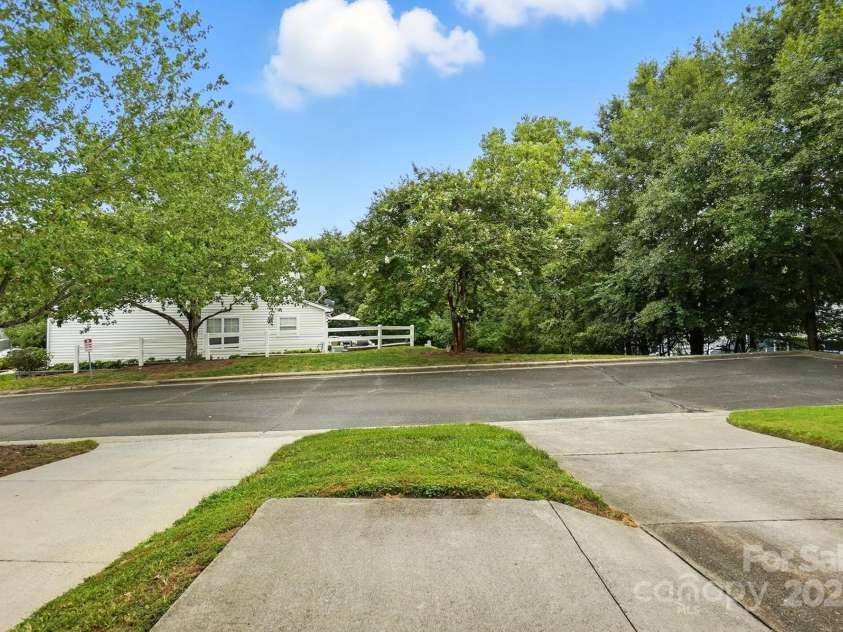 6523 Point Comfort Lane, Charlotte, NC 28226.  MLS# CAR4297368, YatesRealty ID 34920. Private rear view with patio out your kitchen door!