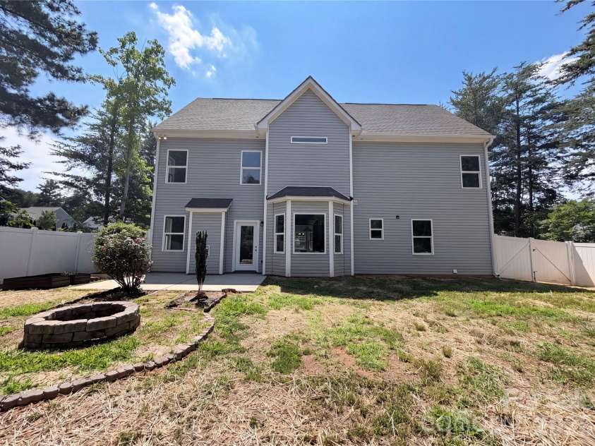 134 Windstone Drive, Troutman, NC 28166.  MLS# CAR4399348, YatesRealty ID 34921. 