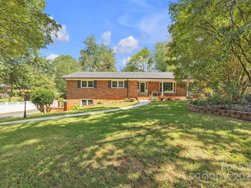 312 2nd Avenue, Conover, NC 28613.  MLS# CAR4296874, YatesRealty ID 34923. 
