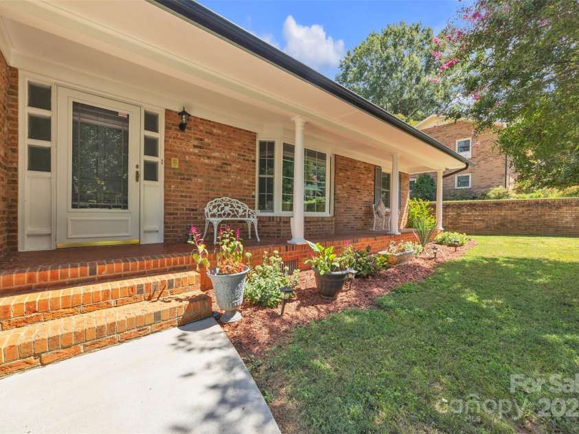 312 2nd Avenue, Conover, NC 28613.  MLS# CAR4296874, YatesRealty ID 34923. 