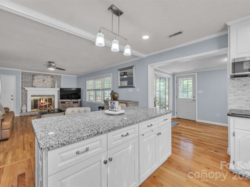 312 2nd Avenue, Conover, NC 28613.  MLS# CAR4296874, YatesRealty ID 34923. 