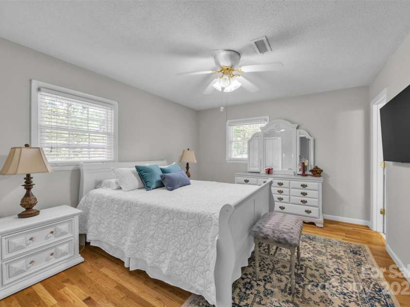 312 2nd Avenue, Conover, NC 28613.  MLS# CAR4296874, YatesRealty ID 34923. 