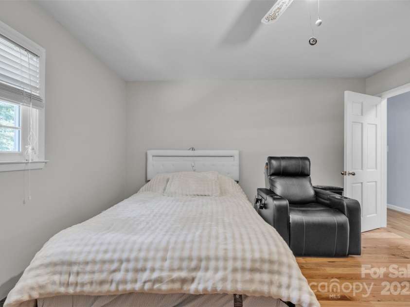 312 2nd Avenue, Conover, NC 28613.  MLS# CAR4296874, YatesRealty ID 34923. 